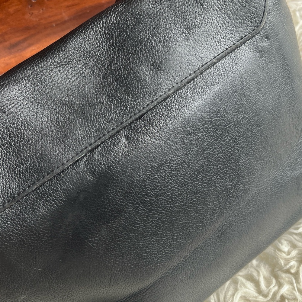 Auth Louis Vuitton LockMe Noir MM | Price Firm - Picture 11 of 16